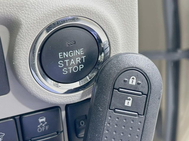 �y�X�}�[�g�L�[�z�J�o����|�P�b�g�ɓ��ꂽ�܂܂ł��h�A�̎{���E�������\�ȃX�}�[�g�L�[�𑕔��B�G���W���̃I���E�I�t�����J�M�����o���K�v����������Ƃ��Ă��֗��ł���