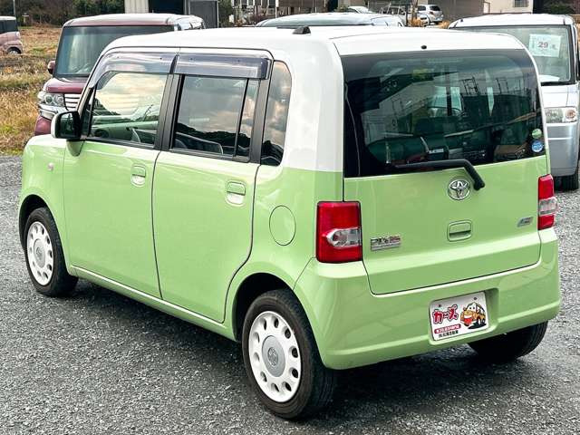 ���X�ł͌y�����Ԃ��畁�ʎԂ܂ŕ��L���I�[�����[�J�[�̎Ԏ�E�F�E�O���[�h��L�x�ɑ����Ă���܂��B