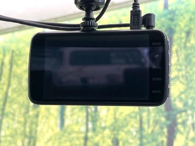 �y�h���C�u���R�[�_�[�z���S�E���S�ȃJ�[���C�t�ɕK�{�̃h���C�u���R�[�_�[�𑕔�!���s���͂������A������^�]�⎖�̂ɑ��������ۂ̏󋵂��f���ŋL�^���A����̃��X�N�ɔ����܂��B