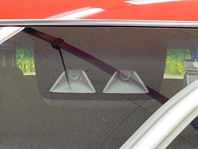 �y�X�}�[�g�A�V�X�g�z���s���ɑO���̎ԗ�����F�����A�Փ˂������Ȏ��͌x��ƃu���[�L�ŏՓˉ���Ɣ�Q�y�����A�V�X�g�B�����S�Ƀh���C�u�����y���݂��������܂��B