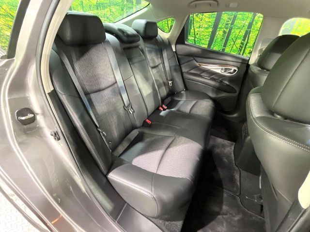 �y�n�[�t���U�[�V�[�g�z�������ƍ���S�n�𗼗������l�C�̃V�[�g���w�ʁE���ʂ̃t�@�u���b�N�f�ނ́A�ʋC���̗ǂ��⊊��ɂ����ɗD��Ă��܂��B�C���╞���ɍ��E���ꂸ���K�ɂ���肢�������܂��B