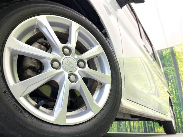 �y����14�C���`�A���~�z�C�[���z�O�ςɃ}�b�`���������A���~�z�C�[���𑕒����Ă���܂��B�e��ЊO�A���~�z�C�[����A�X�^�b�h���X�^�C�����戵�����Ă���܂��B���񂲑��k����������