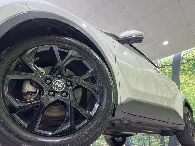 �y�O���[�h��p����18�C���`�A���~�z�C�[���z�f�U�C�����̍��������A���~�z�C�[���𑕒����Ă���܂��B�e��ЊO�A���~�z�C�[����A�X�^�b�h���X�^�C�����戵�����Ă���܂��B���񂲑��k����������