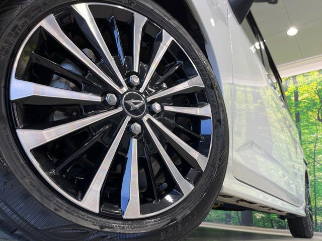 �y�O���[�h��p����15�C���`�A���~�z�C�[���z�f�U�C�����̍��������A���~�z�C�[���𑕒����Ă���܂��B�e��ЊO�A���~�z�C�[����A�X�^�b�h���X�^�C�����戵�����Ă���܂��B���񂲑��k����������