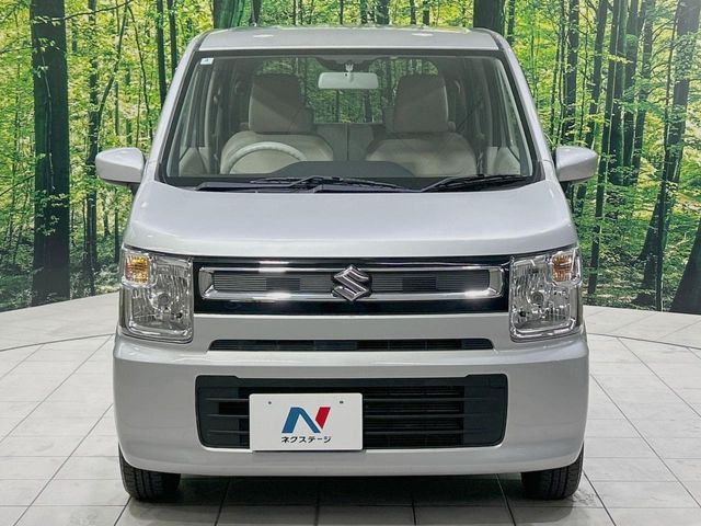 ��D�]�𒸂��Ă���܂��{�f�B�̒e�X�v���b�V���R�[�g���D�]��t���B�ʏ�̃K���X�R�[�g�ƈقȂ�A�ϋv�N��6�N�̖��@���K���X�R�[�e�B���O���A�{�f�B���L���C�ȏ�Ԃɕۂ��Ă���܂��B