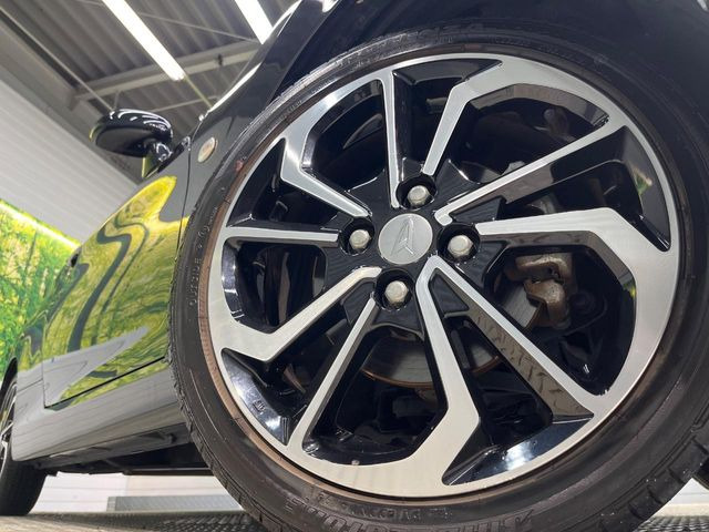 �y����16�C���`�A���~�z�C�[���z�O�ςɃ}�b�`���������A���~�z�C�[���𑕒����Ă���܂��B�e��ЊO�A���~�z�C�[����A�X�^�b�h���X�^�C�����戵�����Ă���܂��B���񂲑��k����������