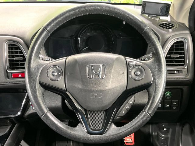 �y�����v�����X�e�A�����O�z�㎿�Ȋv���g�p���邱�ƂŁA��ɂ����������݂ƂĂ��^�]���₷���n���h���ł���