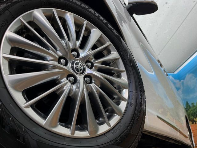 �y����17�C���`�A���~�z�C�[���z�O�ςɃ}�b�`���������A���~�z�C�[���𑕒����Ă���܂��B�e��ЊO�A���~�z�C�[����A�X�^�b�h���X�^�C�����戵�����Ă���܂��B���񂲑��k����������