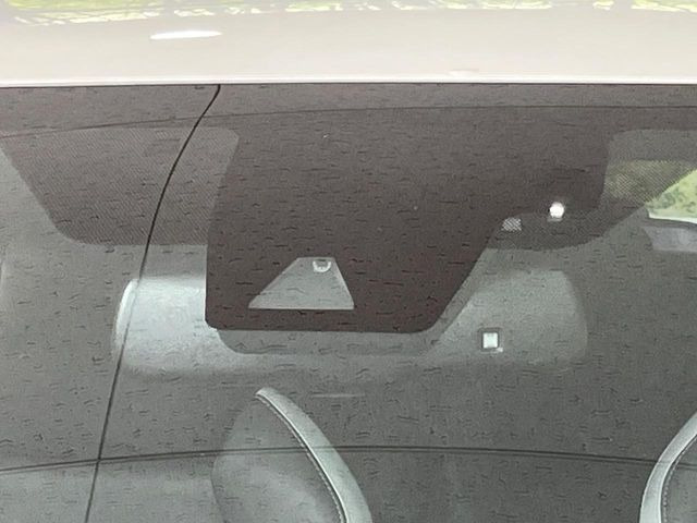 �y�g���^�Z�[�t�e�B�Z���X�z���s���ɑO���̎ԗ�����F�����A�Փ˂������Ȏ��͌x��ƃu���[�L�ŏՓˉ���Ɣ�Q�y�����A�V�X�g�B�����S�Ƀh���C�u�����y���݂��������܂��B