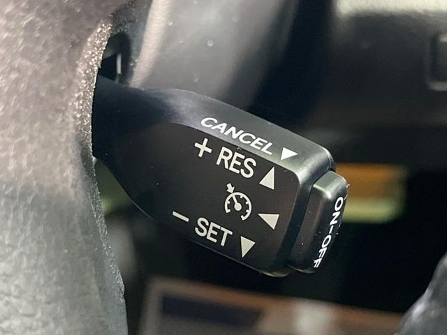 �y�N���[�Y�R���g���[���z�������H�����N���N���s�B�A�N�Z���𗣂��Ă���葬�x�ő��s���ł��A�������^�]���̕��S���y��!�����E�������ȒP�ȃX�C�b�`����Œ����ł��܂��B