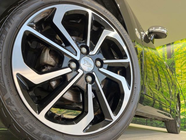 �y����16�C���`�A���~�z�C�[���z�O�ςɃ}�b�`���������A���~�z�C�[���𑕒����Ă���܂��B�e��ЊO�A���~�z�C�[����A�X�^�b�h���X�^�C�����戵�����Ă���܂��B���񂲑��k����������