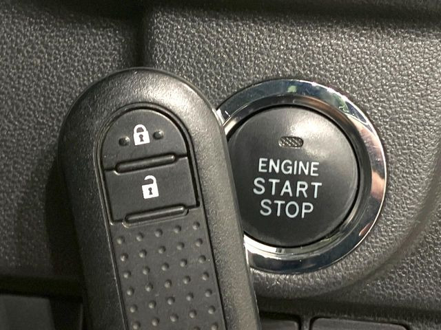 �y�L�[�t���[�V�X�e���z�J�o����|�P�b�g�ɓ��ꂽ�܂܂ł��h�A�̎{���E�������\�ȃX�}�[�g�L�[�𑕔��B�G���W���̃I���E�I�t�����J�M�����o���K�v����������Ƃ��Ă��֗��ł���