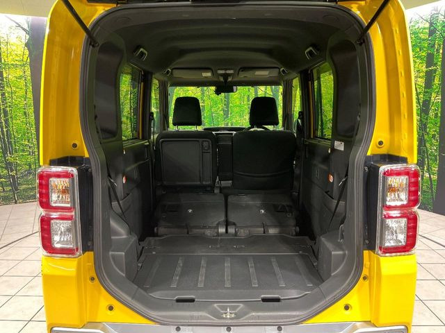 ���i�̂���������ʋ΁A���}���ɏ\���ȉ׎��X�y�[�X���m�ۂ��Ă���܂��B�Z�J���h�V�[�g��|���ƁA�傫�ȉו��̐ύڂ��\�ł���