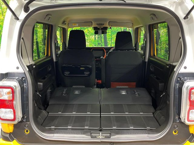 ���i�̂���������ʋ΁A���}���ɏ\���ȉ׎��X�y�[�X���m�ۂ��Ă���܂��B�Z�J���h�V�[�g��|���ƁA�傫�ȉו��̐ύڂ��\�ł���