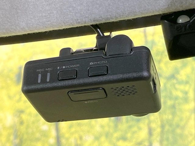 �y�h���C�u���R�[�_�[�z���S�E���S�ȃJ�[���C�t�ɕK�{�̃h���C�u���R�[�_�[�𑕔�!���s���͂������A������^�]�⎖�̂ɑ��������ۂ̏󋵂��f���ŋL�^���A����̃��X�N�ɔ����܂��B