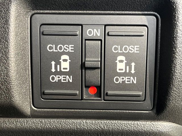 �y�����p���[�X���C�h�h�A�z�X�}�[�g�L�[��^�]�Ȃ̃X�C�b�`�Ō�ȗ����X���C�h�h�A�̊J���\���d��������͂����ăh�A���J����K�v�������A�����Ȃ��q�l�ł��ȒP�ɊJ���߂ł����K�ł���