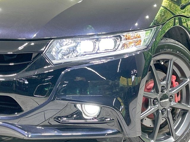 �yLED�w�b�h���C�g�z���V����ԑ��s�����ǍD�Ȏ��E���m�ۂ����S���ĉ^�]�ł��鍂�P�xLED�w�b�h���C�g�𑕔�!�_�����x�������A����d�͂��}�����Ă��܂��B