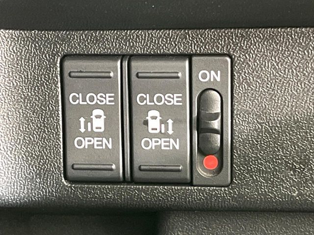 �y�����p���[�X���C�h�h�A�z�X�}�[�g�L�[��^�]�Ȃ̃X�C�b�`�Ō�ȗ����X���C�h�h�A�̊J���\���d��������͂����ăh�A���J����K�v�������A�����Ȃ��q�l�ł��ȒP�ɊJ���߂ł����K�ł���