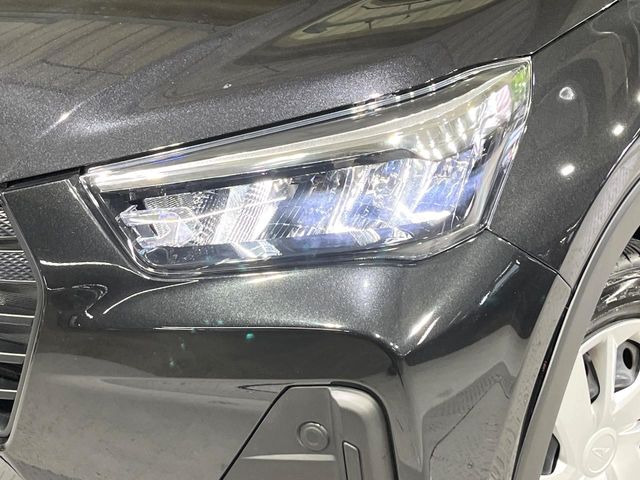 �yLED�w�b�h���C�g�z���V����ԑ��s�����ǍD�Ȏ��E���m�ۂ����S���ĉ^�]�ł��鍂�P�xLED�w�b�h���C�g�𑕔�!�_�����x�������A����d�͂��}�����Ă��܂��B