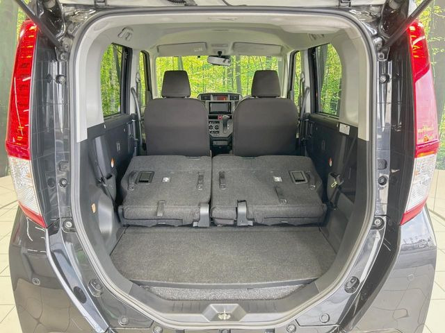 ���i�̂���������ʋ΁A���}���ɏ\���ȉ׎��X�y�[�X���m�ۂ��Ă���܂��B�Z�J���h�V�[�g��|���ƁA�傫�ȉו��̐ύڂ��\�ł���