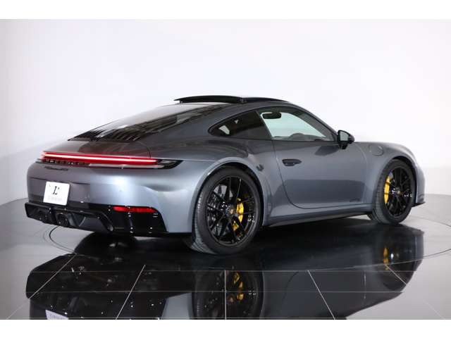 �J����GTS��p�̃��A�A�N�X���X�e�A�����O�𓋍ڂ��A�ᑬ��ł̎��񂵂ƍ�����ł̈��萫���������ŗ������Ă��܂��B