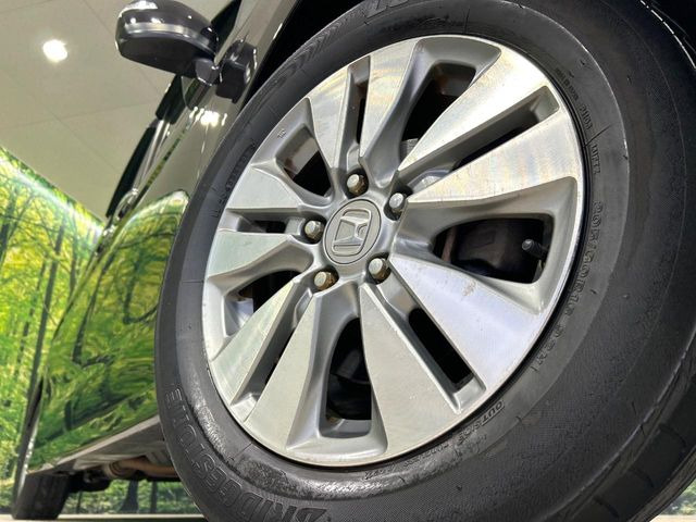 �y����16�C���`�A���~�z�C�[���z�O�ςɃ}�b�`���������A���~�z�C�[���𑕒����Ă���܂��B�e��ЊO�A���~�z�C�[����A�X�^�b�h���X�^�C�����戵�����Ă���܂��B���񂲑��k����������