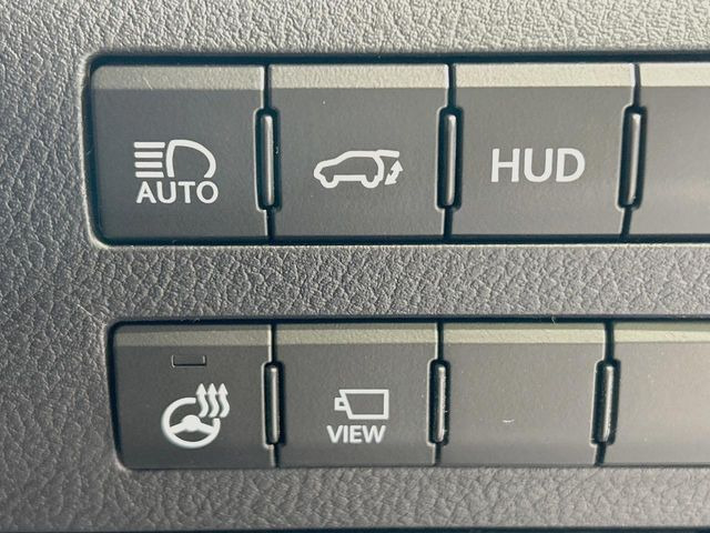 �y�w�b�h�A�b�v�f�B�X�v���C�z���݂̑��x�⑖�s�����f�W�^���\���ŉ^�]�ȑO���̃K���X�ɓ��e!�^�]���A�ڐ������炳���K�v�ȏ����m�F�ł���̂łƂ��Ă��֗��ň��S!