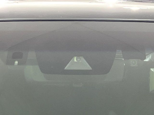 �y�g���^�Z�[�t�e�B�Z���X�z���s���ɑO���̎ԗ�����F�����A�Փ˂������Ȏ��͌x��ƃu���[�L�ŏՓˉ���Ɣ�Q�y�����A�V�X�g�B�����S�Ƀh���C�u�����y���݂��������܂��B