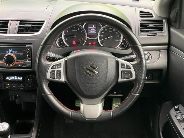 �y�����v�����X�e�A�����O�z�㎿�Ȋv���g�p���邱�ƂŁA��ɂ����������݂ƂĂ��^�]���₷���n���h���ł���