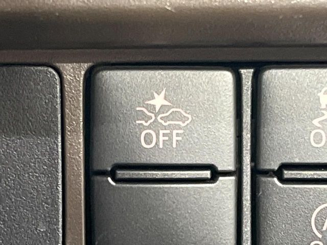 �y�X�}�[�g�A�V�X�g�z���s���ɑO���̎ԗ�����F�����A�Փ˂������Ȏ��͌x��ƃu���[�L�ŏՓˉ���Ɣ�Q�y�����A�V�X�g�B�����S�Ƀh���C�u�����y���݂��������܂��B