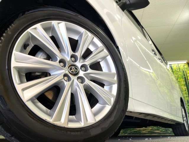 �y����18�C���`�A���~�z�C�[���z�O�ςɃ}�b�`���������A���~�z�C�[���𑕒����Ă���܂��B�e��ЊO�A���~�z�C�[����A�X�^�b�h���X�^�C�����戵�����Ă���܂��B���񂲑��k����������