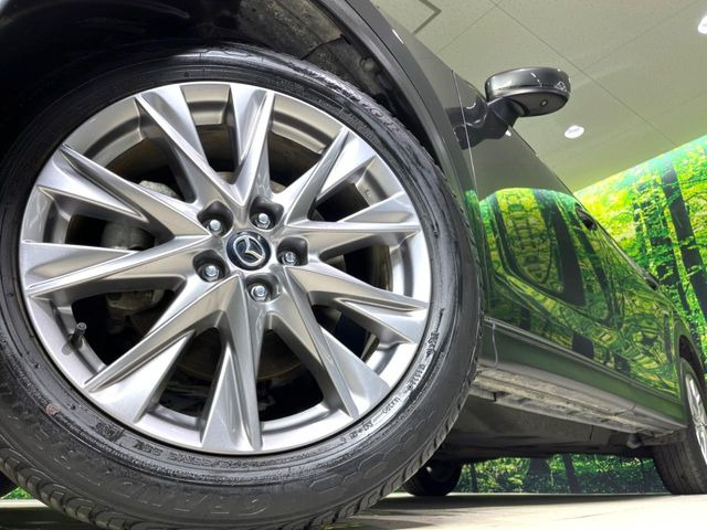 �y����19�C���`�A���~�z�C�[���z�O�ςɃ}�b�`���������A���~�z�C�[���𑕒����Ă���܂��B�e��ЊO�A���~�z�C�[����A�X�^�b�h���X�^�C�����戵�����Ă���܂��B���񂲑��k����������