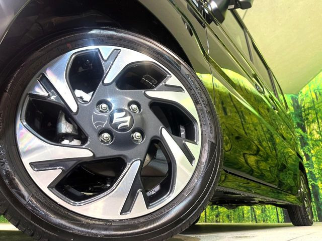 �y����15�C���`�A���~�z�C�[���z�O�ςɃ}�b�`���������A���~�z�C�[���𑕒����Ă���܂��B�e��ЊO�A���~�z�C�[����A�X�^�b�h���X�^�C�����戵�����Ă���܂��B���񂲑��k����������