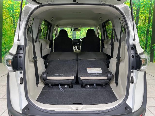 ���i�̂���������ʋ΁A���}���ɏ\���ȉ׎��X�y�[�X���m�ۂ��Ă���܂��B�Z�J���h�V�[�g��|���ƁA�傫�ȉו��̐ύڂ��\�ł���