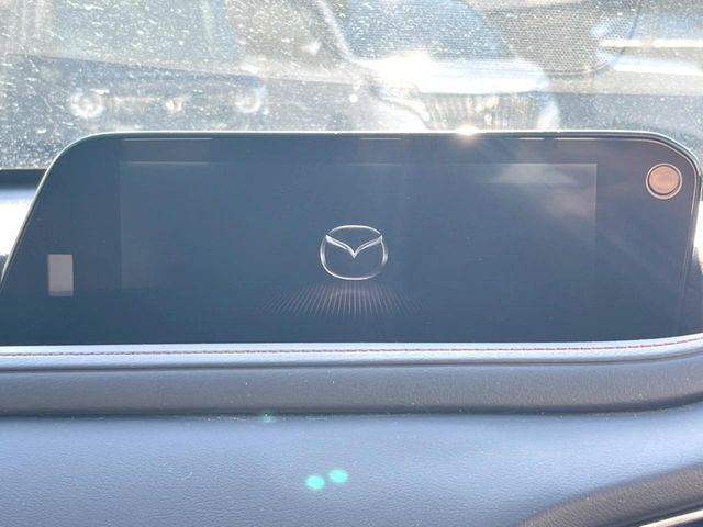 �y�����i�r�z�l�C�̏����i�r�𑕔����Ă���܂��B�i�r�̎g���₷���͂������A�I�[�f�B�I�@�\���[��!�L�����v�◷�s�͂������A�ʋ΂┃�����ȂǕ��i�̃h���C�u���y�����Ȃ�͂���