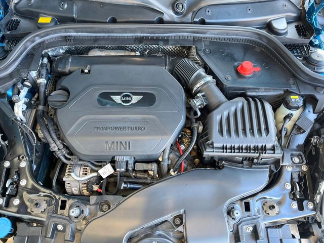 �����X�ł́A�e���[�J�[�̐�p�f�f�e�X�^�[�𓱓��B���Ǝ��i�����e�N�j�J���X�^�b�t���풓���Ă���܂��̂ŁA������̍ۂɂ����S���Ă����p���������܂��B