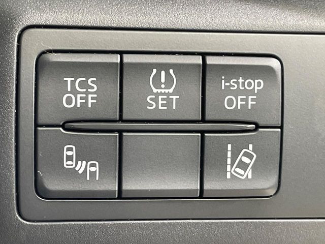 �y�u���C���h�X�|�b�g���j�^�����O�z���s���A�h�A�~���[�̎��p�ɂȂ�₷���ӏ��Ɍ㑱�Ԃ��ڋ߂���ƃT�C�h�~���[�t�߂Ɍx����\���A�h���C�o�[�ɒ��ӊ��N�����Ă���܂��B