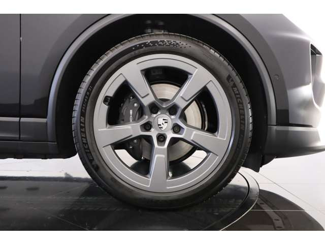 21�C���`�}�J���I�t���[�h�f�U�C���z�C�[��(�x�X�r�I�O���[�h��) ��403,000