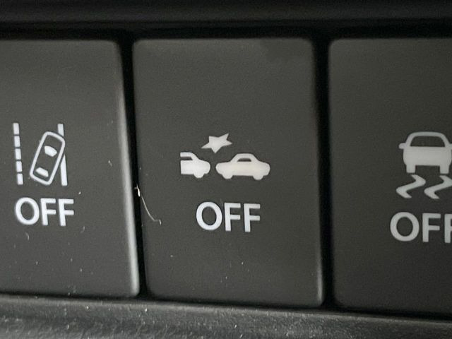 �y�X�Y�L �Z�[�t�e�B�T�|�[�g�z���s���ɑO���̎ԗ�����F�����A�Փ˂������Ȏ��͌x��ƃu���[�L�ŏՓˉ���Ɣ�Q�y�����A�V�X�g�B�����S�Ƀh���C�u�����y���݂��������܂��B