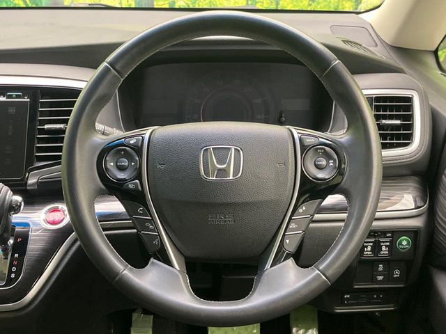 �y�����v�����X�e�A�����O�z�㎿�Ȋv���g�p���邱�ƂŁA��ɂ����������݂ƂĂ��^�]���₷���n���h���ł���