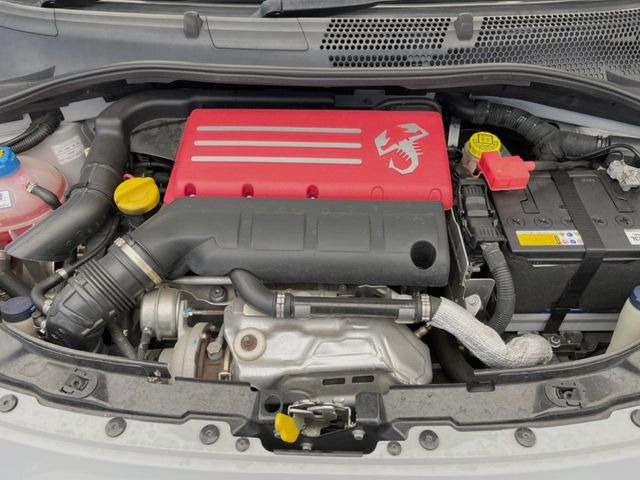 �����X�ł́A�e���[�J�[�̐�p�f�f�e�X�^�[�𓱓��B���Ǝ��i�����e�N�j�J���X�^�b�t���풓���Ă���܂��̂ŁA������̍ۂɂ����S���Ă����p���������܂��B