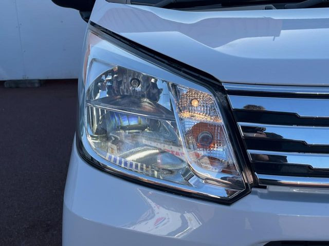 �yLED�w�b�h���C�g�z���V����ԑ��s�����ǍD�Ȏ��E���m�ۂ����S���ĉ^�]�ł��鍂�P�xLED�w�b�h���C�g�𑕔�!�_�����x�������A����d�͂��}�����Ă��܂��B