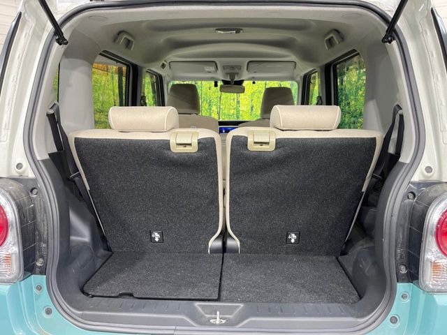 ���i�̂���������ʋ΁A���}���ɏ\���ȉ׎��X�y�[�X���m�ۂ��Ă���܂��B�Z�J���h�V�[�g��|���ƁA�傫�ȉו��̐ύڂ��\�ł���