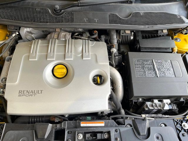 �����X�ł́A�e���[�J�[�̐�p�f�f�e�X�^�[�𓱓��B���Ǝ��i�����e�N�j�J���X�^�b�t���풓���Ă���܂��̂ŁA������̍ۂɂ����S���Ă����p���������܂��B�������x�̃K���X�疌�ŝ����͂������A�㎿�ȃc���E����