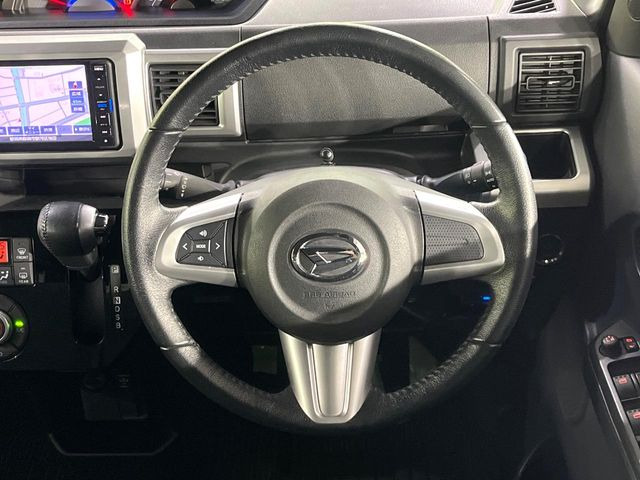 �y�X�e�A�����O�X�C�b�`�z�^�]���A�O������ڐ������炷���ƂȂ��A�I�[�f�B�I���̑��삪�\�ȕ֗��@�\!���S&���K�ȃh���C�u�����o���Ă���܂���