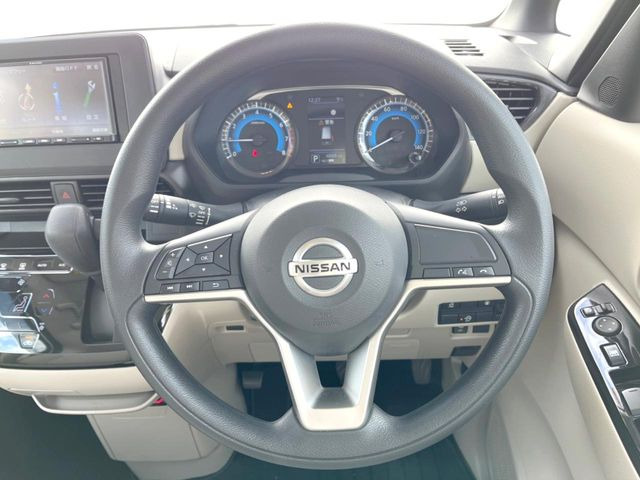 �y�X�e�A�����O�X�C�b�`�z�^�]���A�O������ڐ������炷���ƂȂ��A�I�[�f�B�I���̑��삪�\�ȕ֗��@�\!���S&���K�ȃh���C�u�����o���Ă���܂���