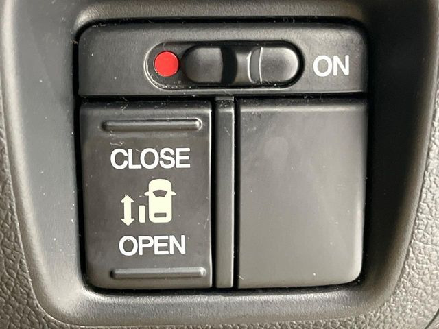 �y�p���[�X���C�h�h�A�z�X�}�[�g�L�[��^�]�Ȃ̃X�C�b�`�ŃX���C�h�h�A�̊J���\���d��������͂����ăh�A���J����K�v�������A���������q�l�ł��A�d���ו��������Ă��鎞�����N�ɊJ���߂ł��܂���