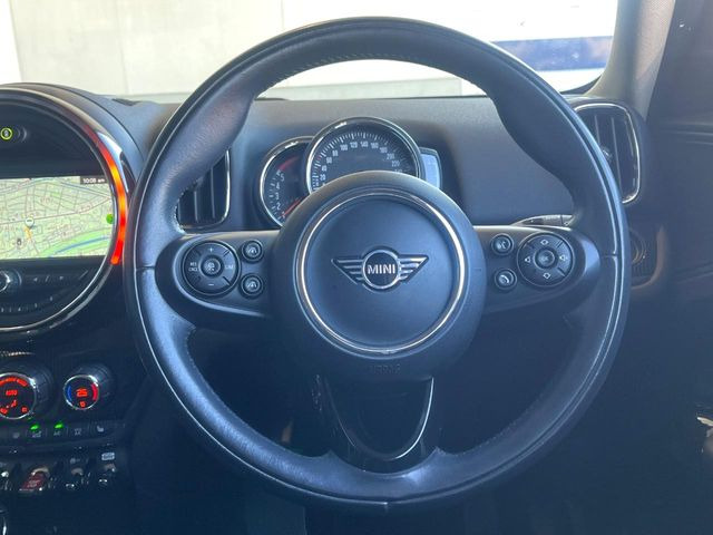 ���n���h�����̃X�������Ȃ��A���ꂢ�ȏ�Ԃ��ێ����Ă���܂��B�e�X�C�b�`���̓�����m�F�ς݂ł��B