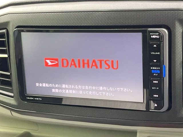 �y�����i�r�z�l�C�̏����i�r�𑕔����Ă���܂��B�i�r�̎g���₷���͂������A�I�[�f�B�I�@�\���[��!�L�����v�◷�s�͂������A�ʋ΂┃�����ȂǕ��i�̃h���C�u���y�����Ȃ�͂���