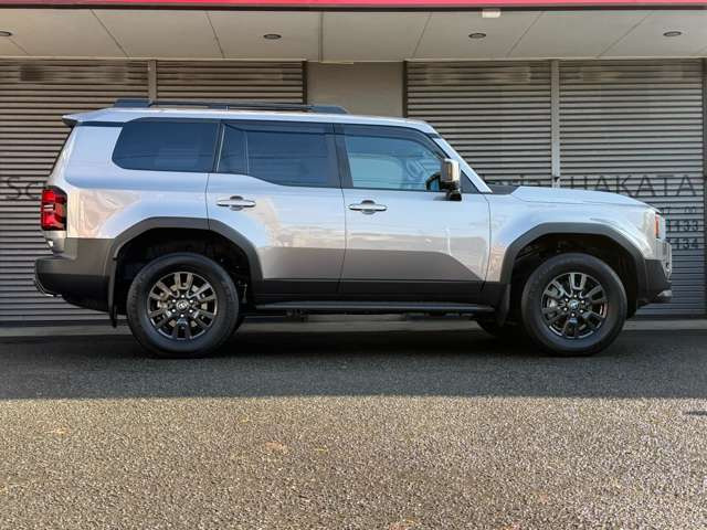 �ߘa11�N8�����f�B�[���[�ۏ؂��c���Ă���܂��B���[�ԑO�ɕۏ،p���v���܂��̂ŁA���[�Ԍ�͑S���̃g���^�f�B�[���[�ŃA�t�^�[�\�ł��B